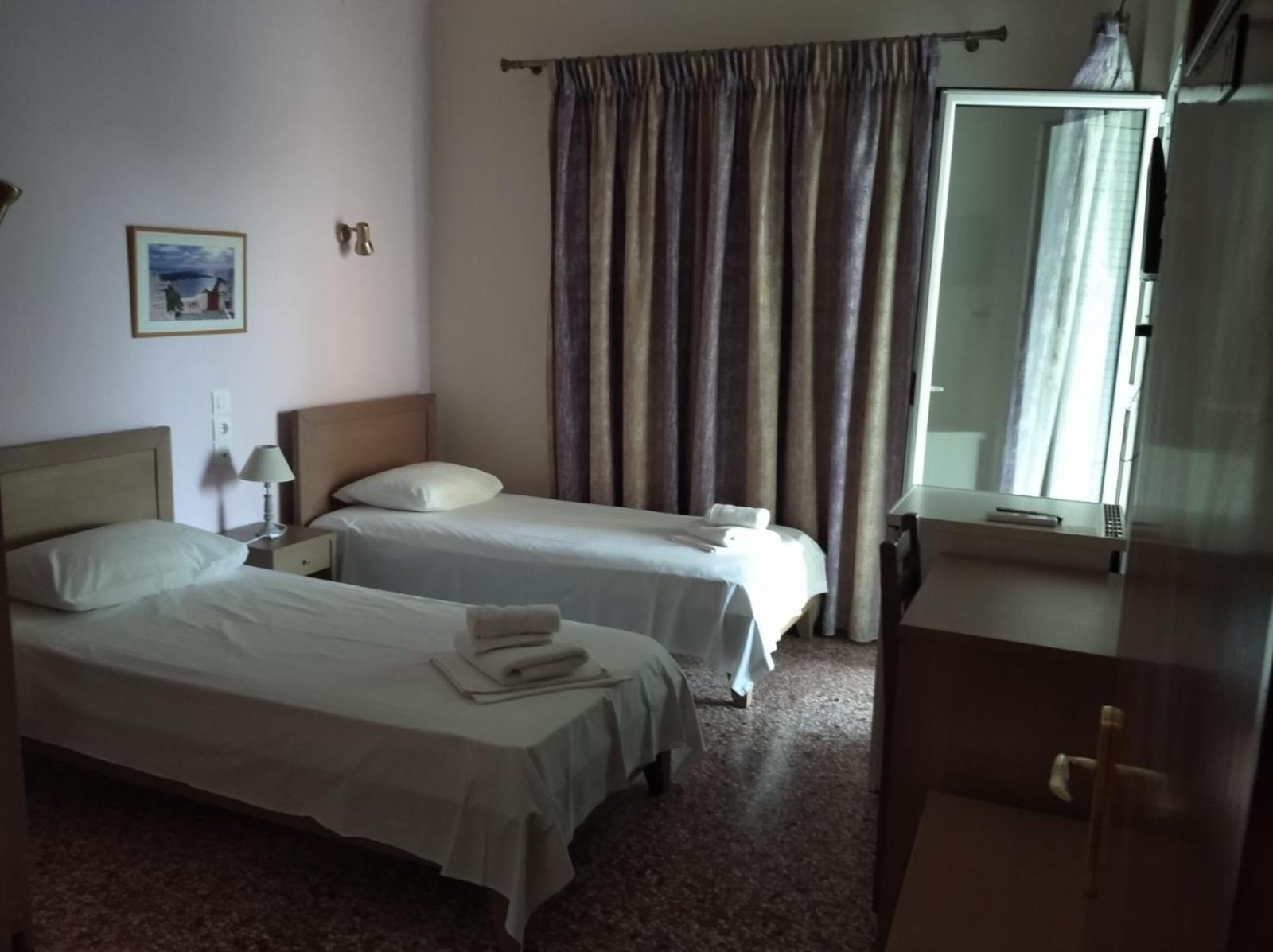 Hotel Ion Kamena Vourla Exterior photo