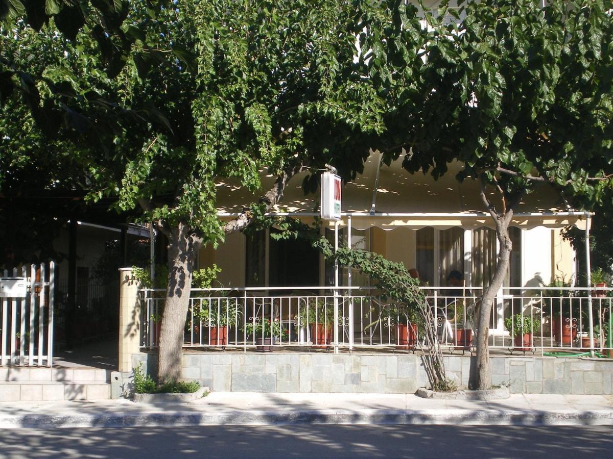 Hotel Ion Kamena Vourla Exterior photo
